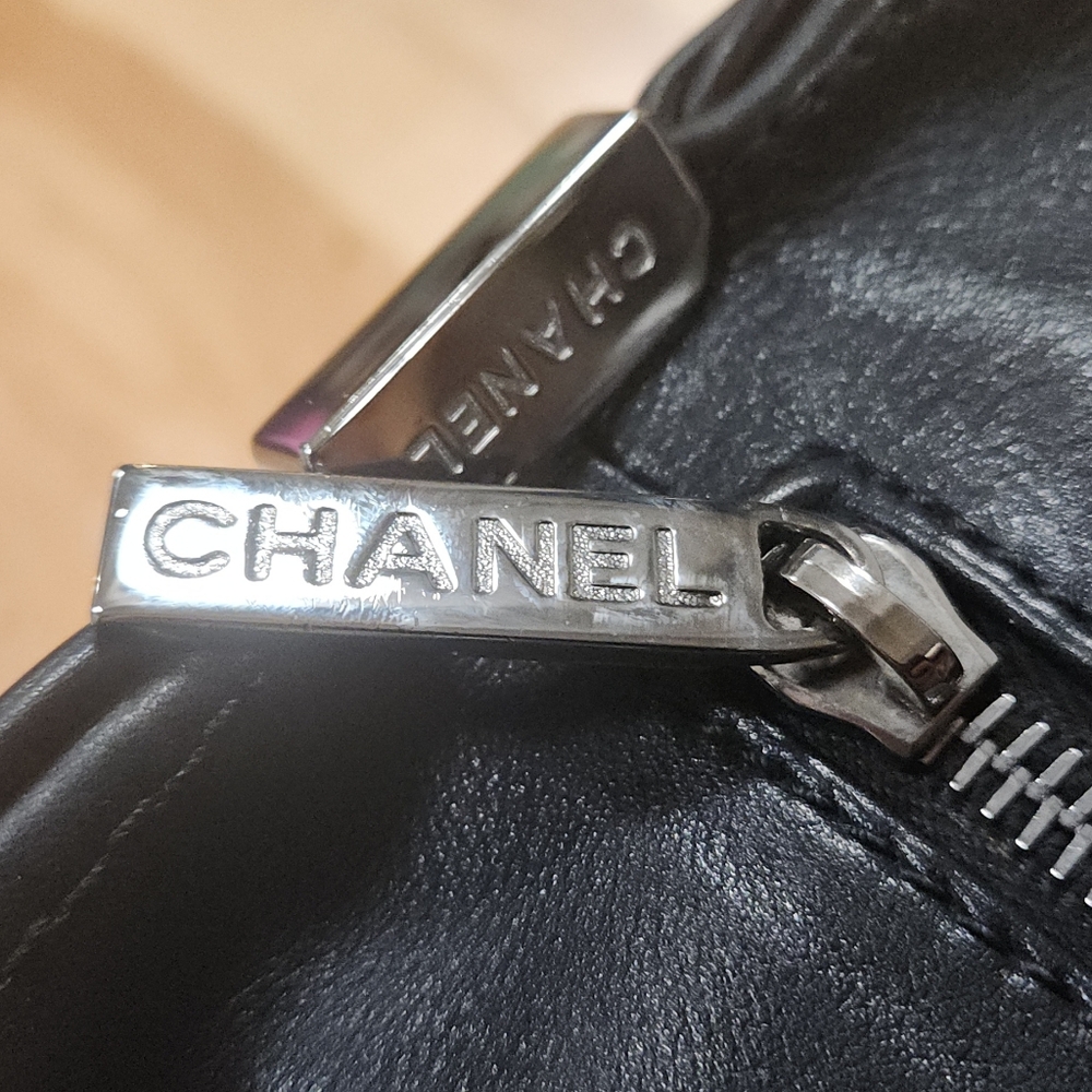 CHANEL Chocolate Bar Mini Boston - Picture 10 of 16